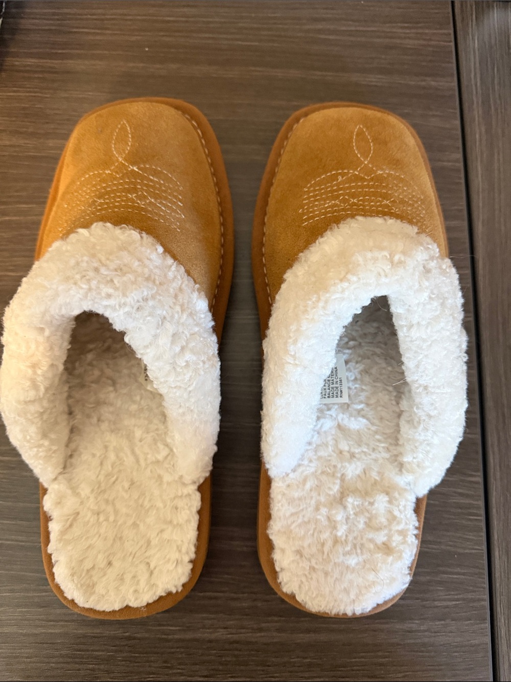 Ariat Cozy Faux-Shearling Mule Slippers in Camel